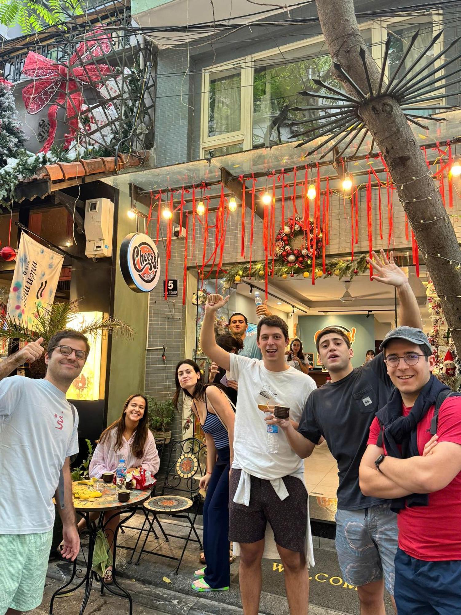 Cheers Hostel Ханой Екстериор снимка